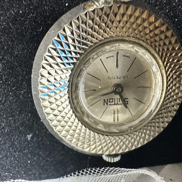 Vintage Silver tone La Petite pendant watch necklace.battery is not included - Picture 3 of 15